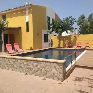  Сasa de vacaciones Casa Familiar Con Piscina, Cerca De La Playa España